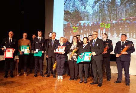 Podelitev priznanj CZ; Vir: Robert Kastelic